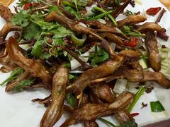 -超越海鲜屋(飞龙物业店)