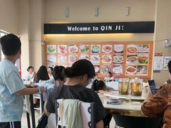 -覃记海鲜美食餐厅