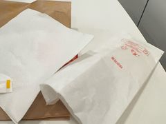 -麦当劳(上海虹桥站30B检票口楼上)