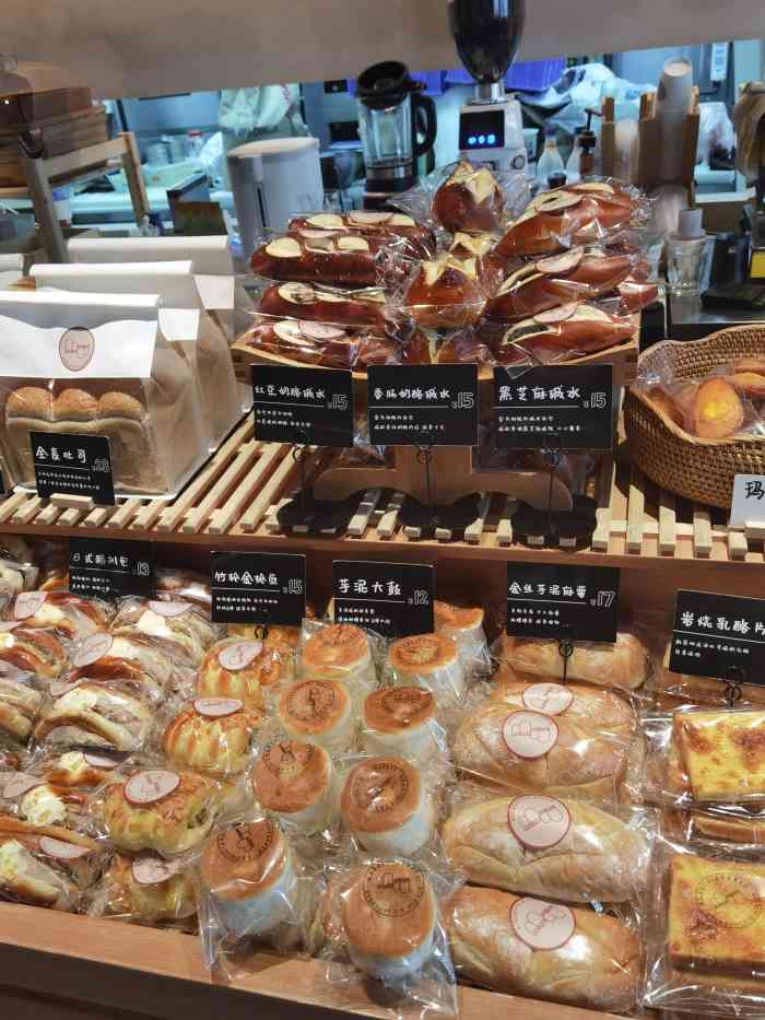 bonbon面包房-"坐落在老小区巷子内的一家面包新店78期待.