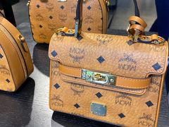-MCM(比斯特上海购物村店)