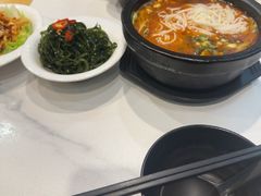 -鸡汤过桥·过桥米线