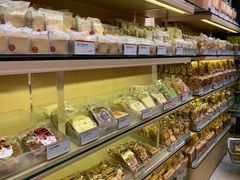 面包甜点陈列柜-奇华饼家(又一城店)