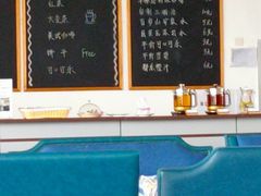 -奔驰北京极光星徽(四元桥店)