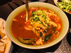 酸汤羊杂-丝路金桃·新疆菜(徐汇店)