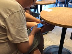 -星巴克臻选(莘庄仲盛店)