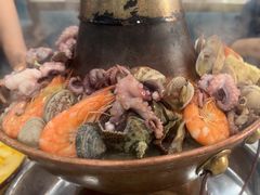 -一口猪海鲜浑锅·东北家常菜