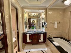 -广州富力丽思卡尔顿酒店