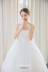-Lady  Jane高端婚纱礼服馆