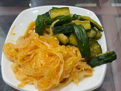 -牛一嘴·兰州牛肉面·大盘鸡(财富中心店)