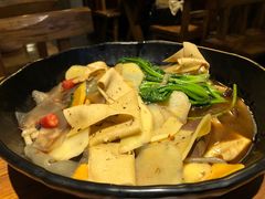 -万记麻辣烫国展总店