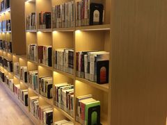 -漕河泾街道图书馆(漕河泾社区文化活动中心店)