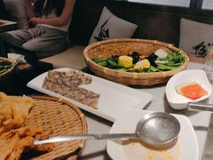 -尚尚仙·酸汤猪手·猪肚鸡火锅(华联万柳购物中心店)