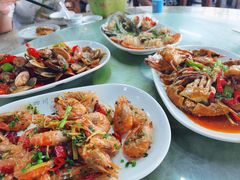 -四川小胡子海鲜(丁村万人海鲜广场店)