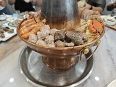 -一口猪海鲜浑锅·东北家常菜