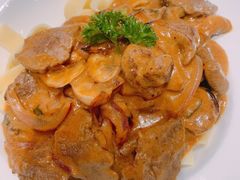 红烩牛肉配宽面条-申德勒加油站餐厅(三里屯北小街店)