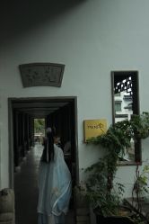 -古绫丝绸旗袍体验馆