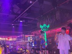 -喜鹊音乐酒馆(西街店)