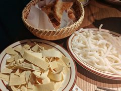 -纳鲁孜·新疆特色餐厅(上海悦荟广场店)