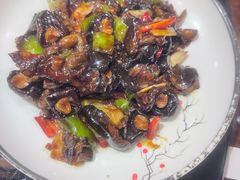 -东口码头·烧鸽子·鱼头泡饼·地方菜(金鹰悦城店)