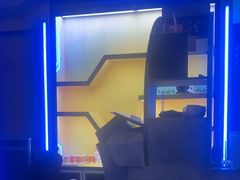 -暴风岛沉浸式体验馆(百联世纪店)