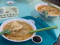 -亚王咖喱鸡米粉面