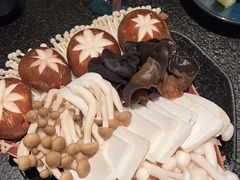 菌菇拼盘-湊湊火锅·茶憩(打浦桥日月光店)