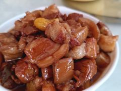 栗子红烧肉-何适山庄·团餐住宿(水长城P2停车场店)