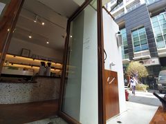 -Line 咖啡(石厦花园店)