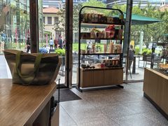 -星巴克(上海长宁来福士1F店)