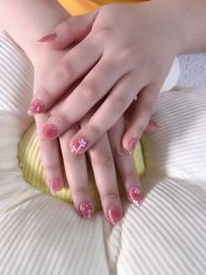 -爱美睫美甲会馆