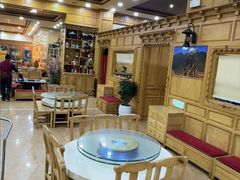 -三锅莊·牦牛肉火锅·香格里拉特色藏餐宴请餐厅(菱角塘路店)