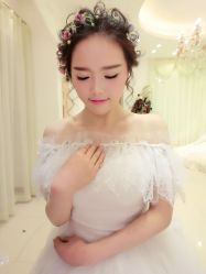 -艾米丽婚纱礼服