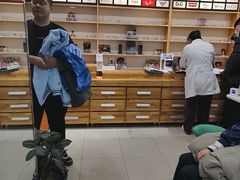 -豪门视光·星趣控·蔡司依视路眼镜代理商(中央大街店)