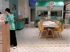 大堂-姚姚酸菜鱼·金戈戈香港豉油鸡(喜荟城联名店)