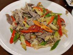 酸木瓜炒牛肉-紫滇源云南生态菜(丹凤街店)