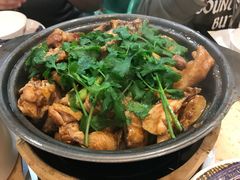 -芳村榕树头叹佬鸡煲(体育西店)