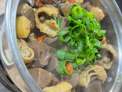 鸭血肥肠煲-肖家客饸饹面(郑州总店)