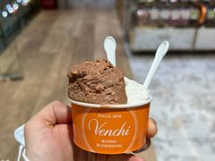 -VENCHI 闻绮(北京国贸商城店)