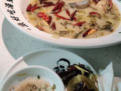 -江渔儿酸菜鱼·拔草餐厅(虎门君乐汇店)