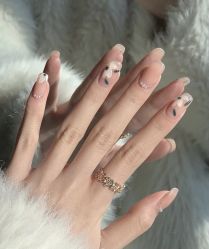 -初心纹眉洗眉·美睫专业店