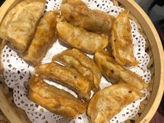 -老街烧烤大排档·地道湖北菜·龙虾馆(汉口火车站店)
