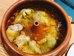 建水汽锅鸡小份-麦麦山云南菜(复地活力城店)