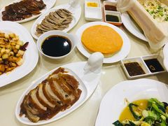 金牌烤鸭-大鸭梨烤鸭店(金顶街店)