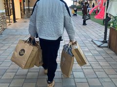 -斯普瑞斯奥特莱斯
