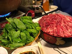 -鲜入围煮花胶鸡海鲜火锅