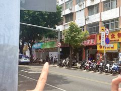 -山河屯铁锅炖·非遗铁锅炖(华强北店)