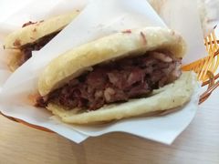 浓香驴肉火烧-闫家驴肉老店(华电一校店)