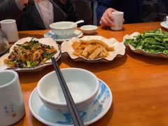 -梁姐啤酒鱼(兴坪古镇店)