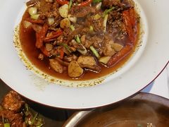 -阿瓦山寨·湘菜现炒·剁椒鱼头王(咸阳总店)